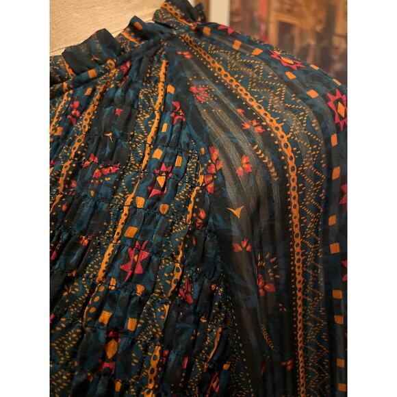 Hailey & Co Smocked Print Long Sleeve Tie Neck Blouse Top Size L - Picture 5 of 9